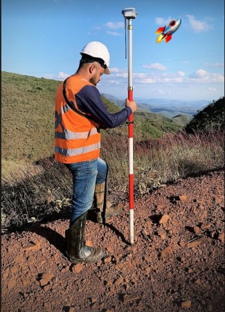 Levantamento planialtimétrico — Serra do Rola Moça (MG)